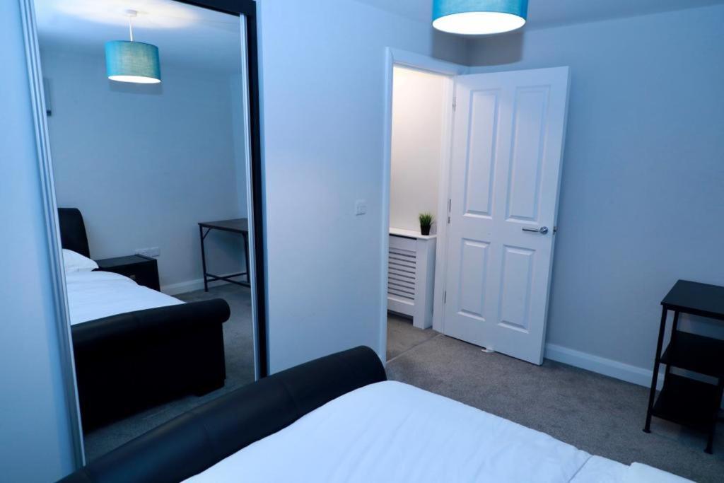 Lovely 2- Bedroom Apartment In Belfast Exterior photo